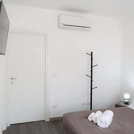 Casa de hóspedes Airport Grey 3*