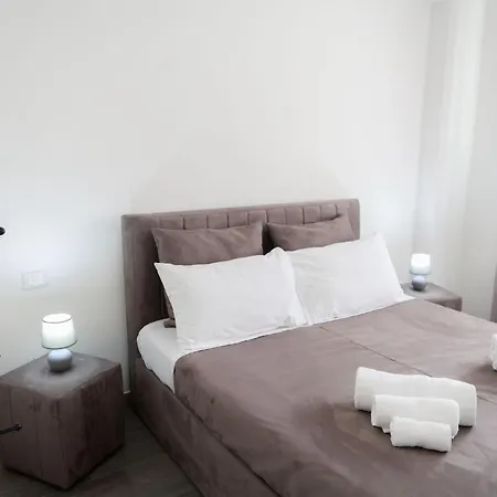 Airport Grey 3* Bari