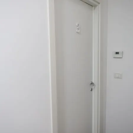 Casa de hóspedes Airport Grey 3*