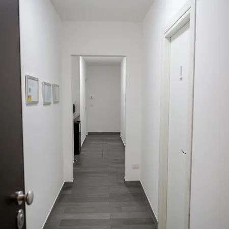 Casa de hóspedes Airport Grey 3*